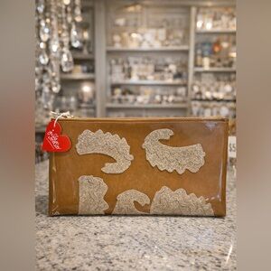 NWT-Rare Julie Mollo Cascatelli handmade Clutch with gold Zipper